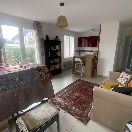 Charming House Close To The Beach Апартаменты